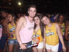 Oktober 10 Anos